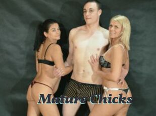 Mature_Chicks